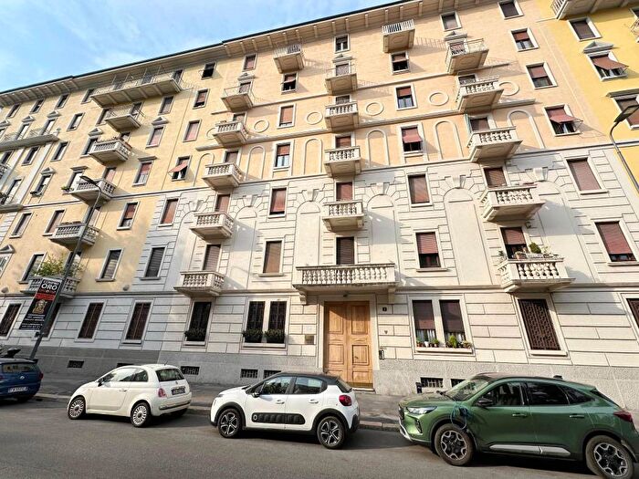 Appartamento con 5 locali in affitto in Via Giuditta Sidoli, Città Studi, Milano
