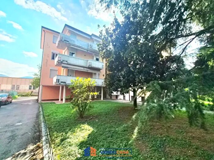 Appartamento quadrilocale in vendita in Via Luigi Gadola, Brescia