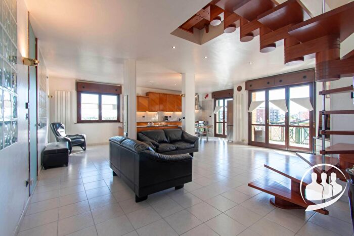 Appartamento con 5 locali in vendita in Via della Croce, Collegno