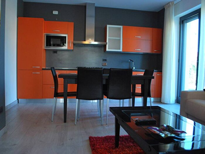 Appartamento bilocale in affitto in Corso Canale, Mussotto Corso Asti, Alba