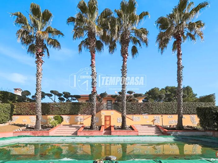 Appartamento con 6 locali in vendita in Via Grotta, Misano Adriatico