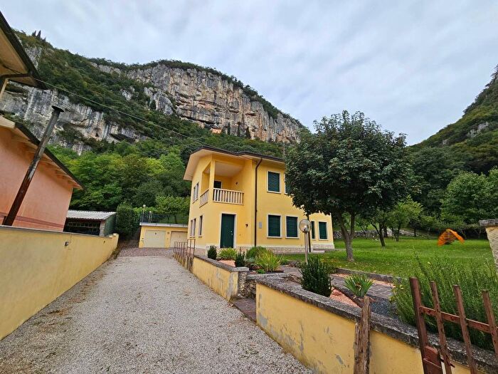 Casa quadrilocale in affitto in Via La Vallà, Lumignano, Longare