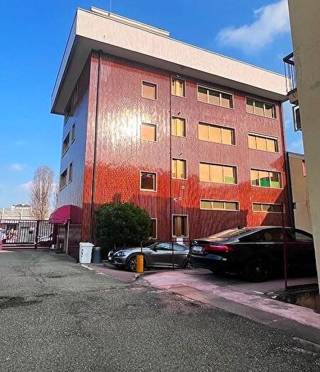 Casa con 6 locali in affitto in Bisceglie, Milano