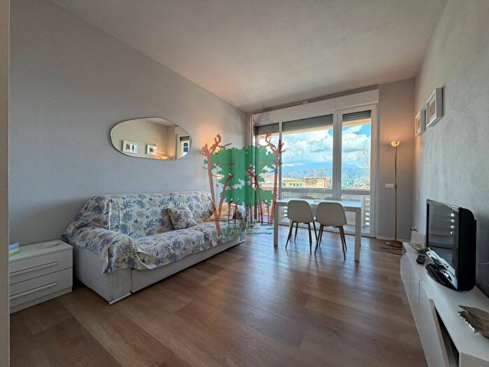 Appartamento quadrilocale in affitto in Via Piero Maroncelli, Marco Polo Don Bosco, Viareggio