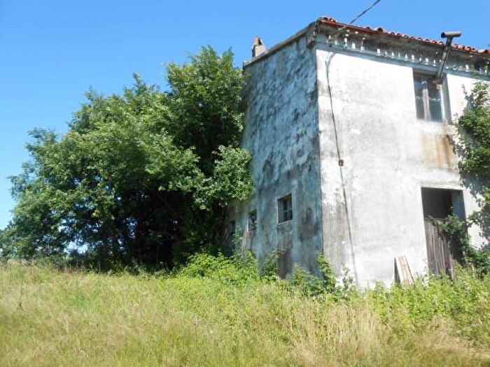 Casa con 5 locali in vendita in San Marcello