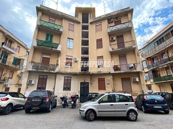 Appartamento trilocale in vendita in Via Marecchia, Messina