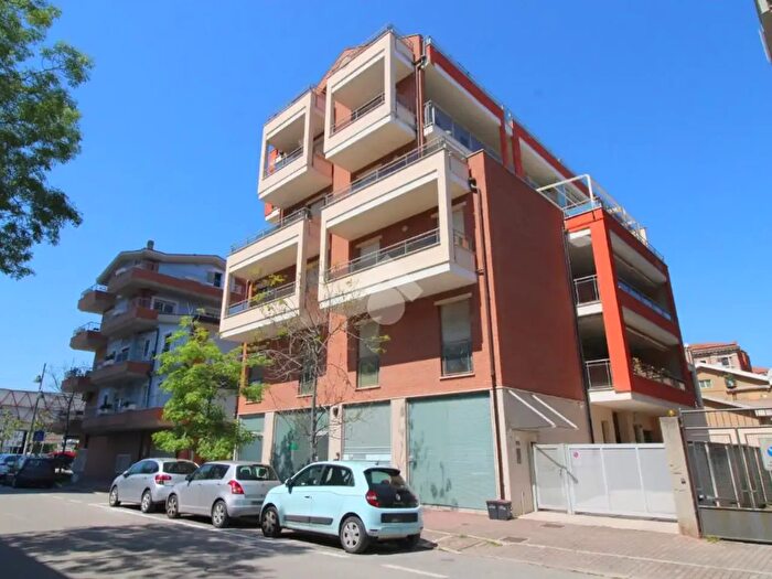 Appartamento quadrilocale in vendita in Via Italica, Pescara