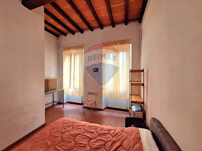 Appartamento con 5 locali in vendita in Montevarchi