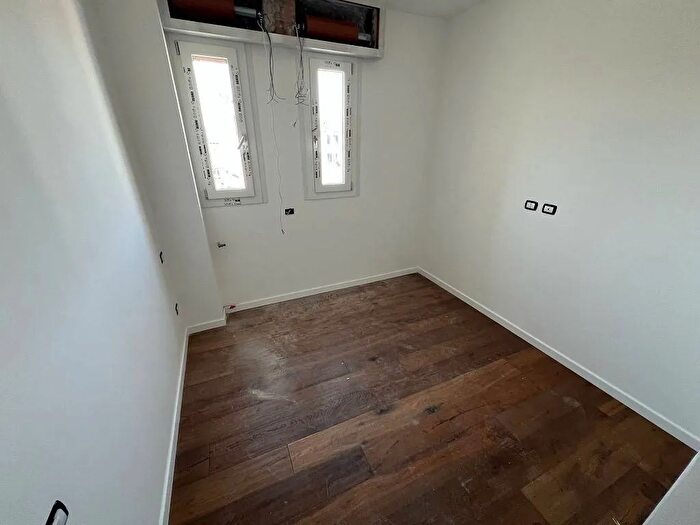 Appartamento trilocale in vendita in Via Maragliano Firenze, Firenze