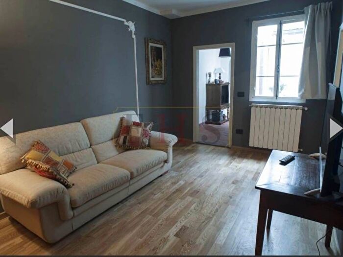 Appartamento quadrilocale in affitto in Borgo Allegri, SantAmbrogio, Firenze