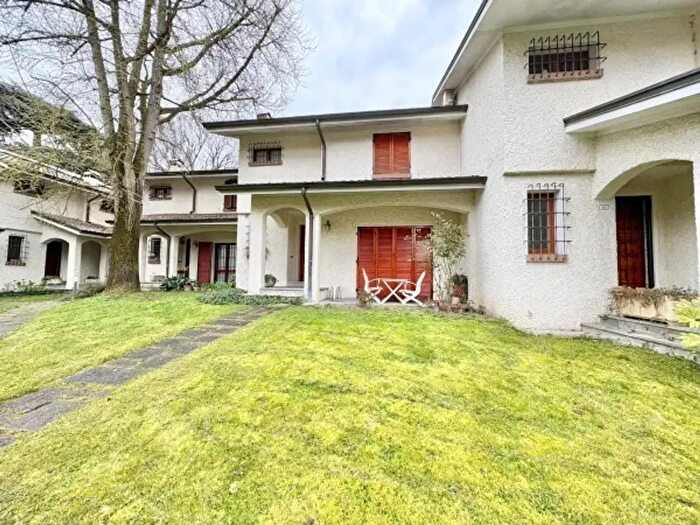 Casa con 6 locali in vendita in Reggio Emilia