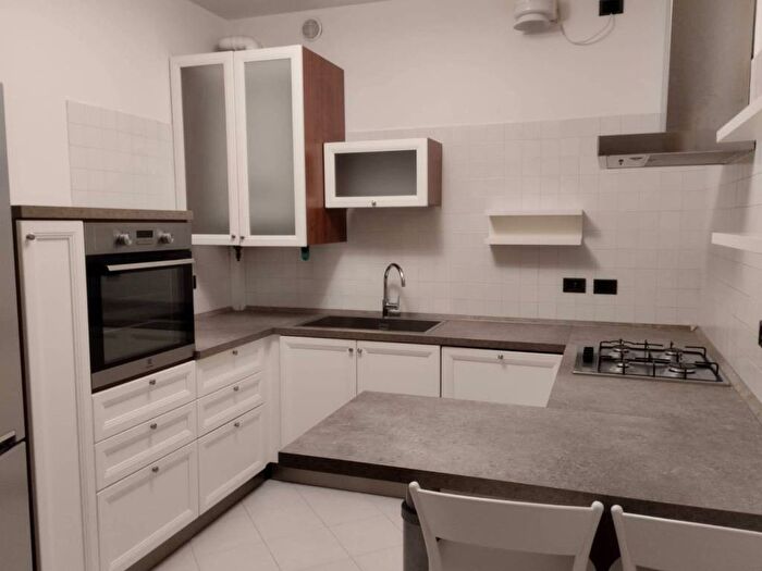 Appartamento con 5 locali in affitto in Stadio Omobono Tenni, Treviso