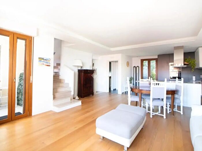 Casa quadrilocale in vendita in Via Luigi Polacchi, Pescara