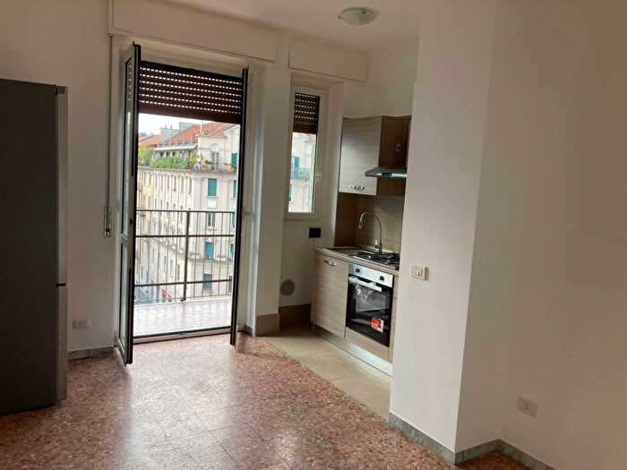 Appartamento trilocale in affitto in Via Ruggero Leoncavallo, Parco Trotter, Milano