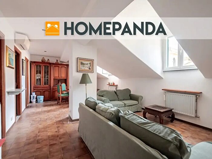 Appartamento con 5 locali in affitto in Piazza Cavour, Genova