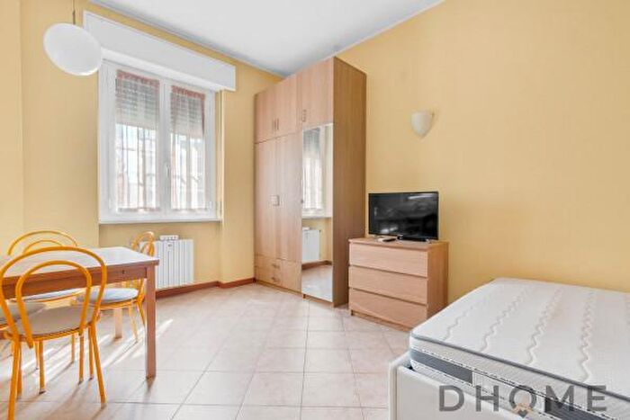 Appartamento bilocale in affitto in Viale Cassala, Milano