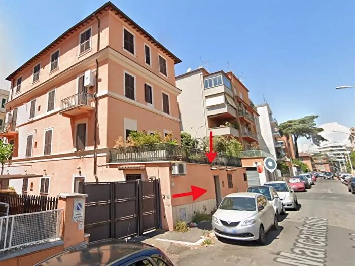 Casa monolocale in vendita in Via Marcantonio Odescalchi, Roma