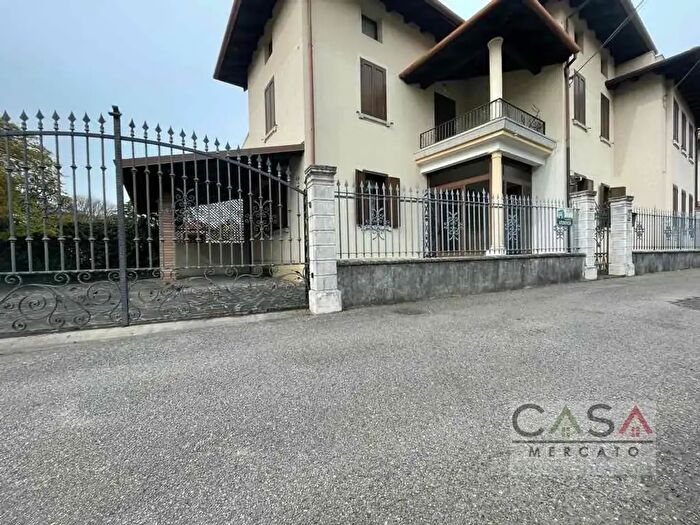 Casa con 5 locali in vendita in Via Cavalleria, Pordenone