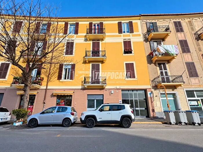 Appartamento trilocale in vendita in Via Giuseppe Verdi, Savona