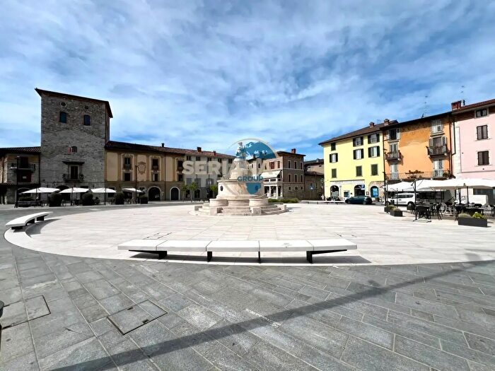 Appartamento trilocale in vendita in Via E Tiraboschi, Trescore Balneario