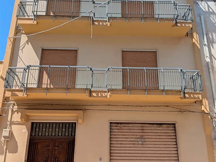 Appartamento con 10 locali in vendita in Via Arturo Tsocanini, Mazara Del Vallo