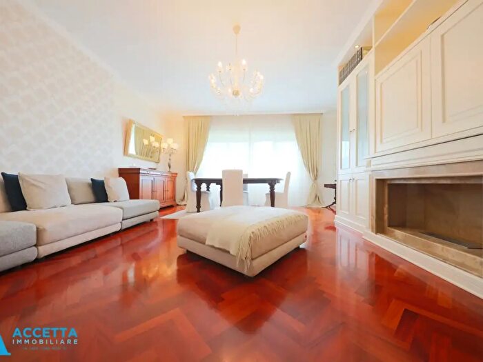 Appartamento quadrilocale in vendita in Via Pietro Gobetti, Taranto