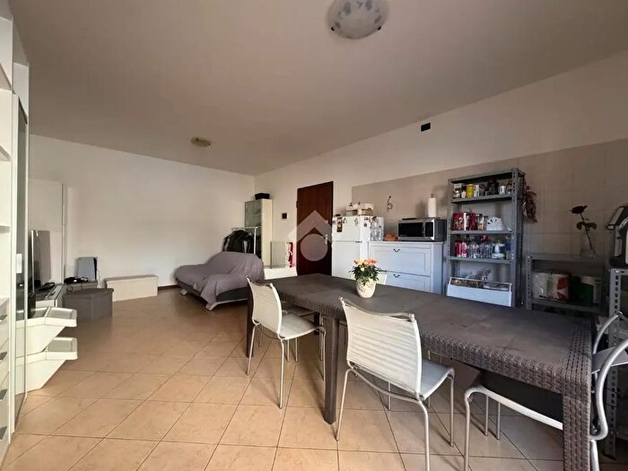 Appartamento trilocale in vendita in Viale Stazione, Montegrotto Terme