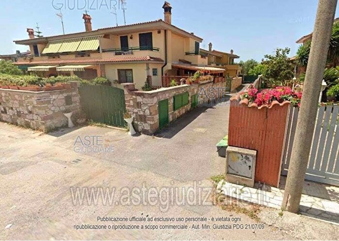 Casa con 6 locali in vendita in Via G Pascoli Anzio Rm Italia, Anzio