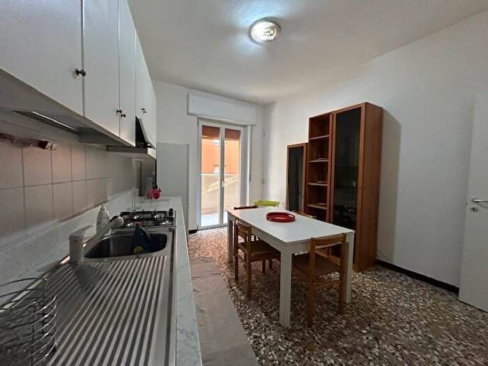 Appartamento trilocale in affitto in Piazzale Milano Stazione, Piacenza