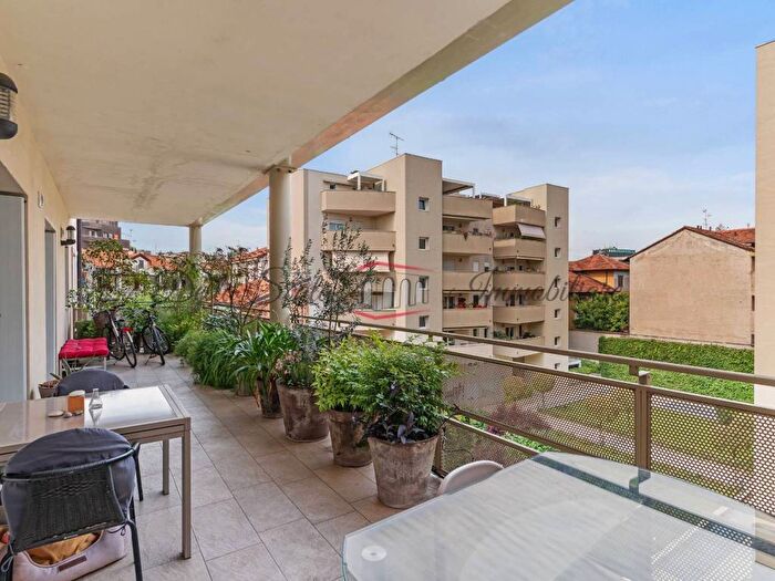 Appartamento trilocale in affitto in Via Giulio Belinzaghi, Farini, Milano