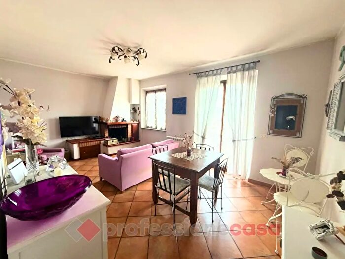 Appartamento trilocale in vendita in Via del Mercato, Panicale