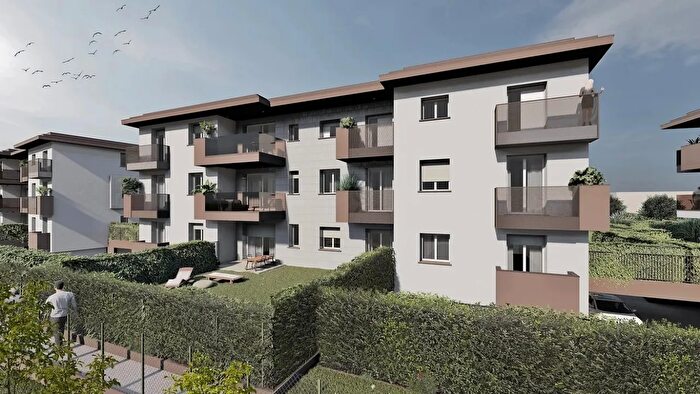 Appartamento trilocale in vendita in Via Emilia Ovest, Parma