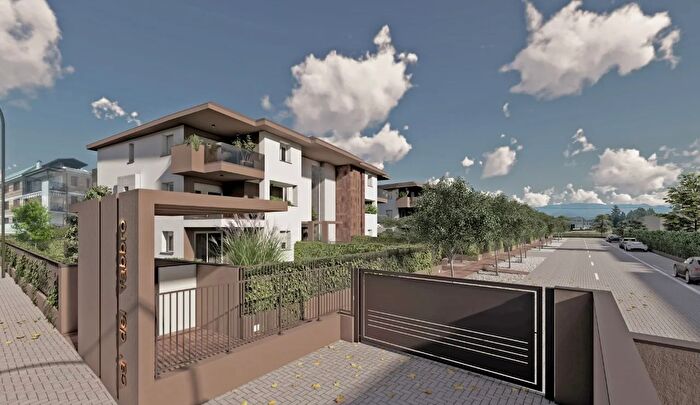 Case in Vendita e in Affitto - 2