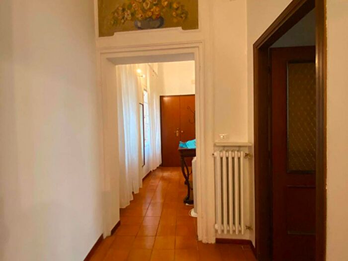 Appartamento trilocale in affitto in Via del Teatro, Centro Storico, Modena