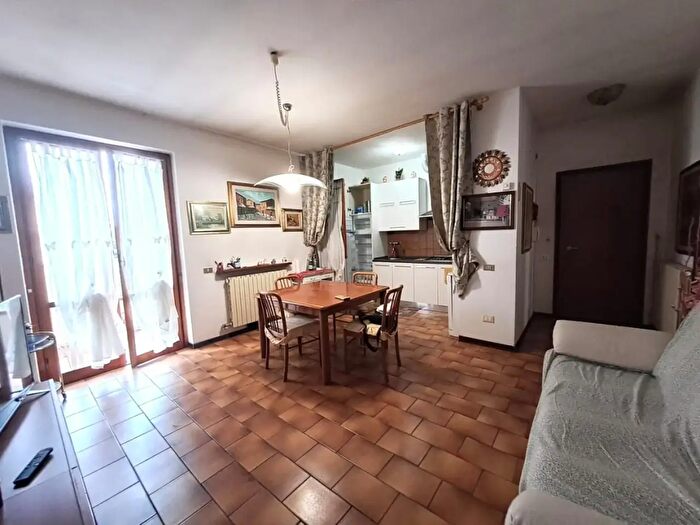 Appartamento trilocale in affitto in Massa