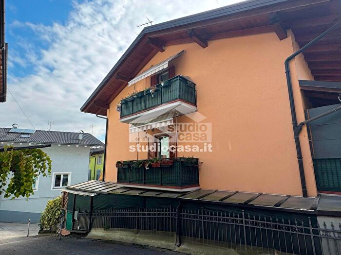 Appartamento quadrilocale in vendita in Via Spalliera, Roncegno