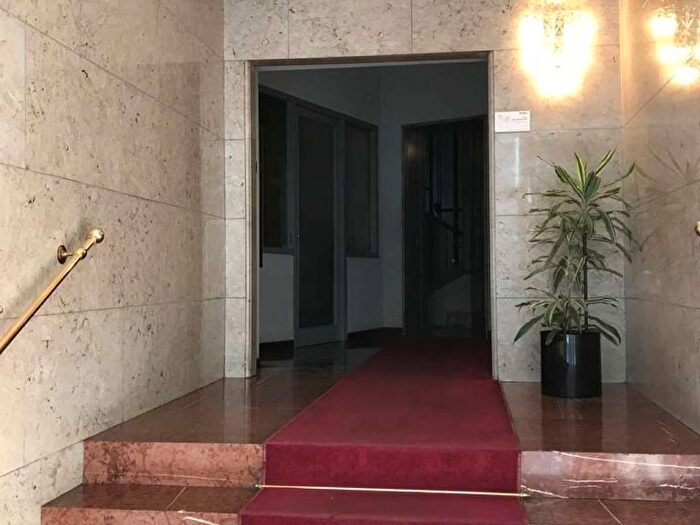 Appartamento trilocale in affitto in Piero della Francesca, Sempione, Milano