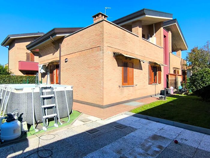 Appartamento trilocale in vendita in Via del Seprio, Lomazzo