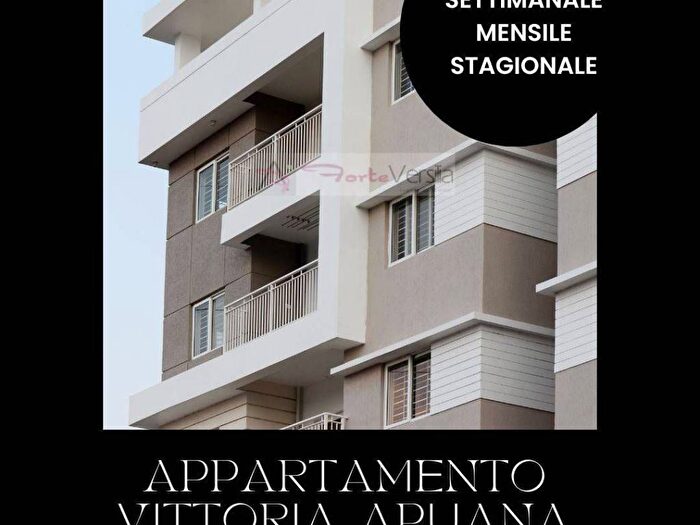 Appartamento trilocale in affitto in Via Lorenzo de Medici, Vittoria Apuana, Forte dei Marmi