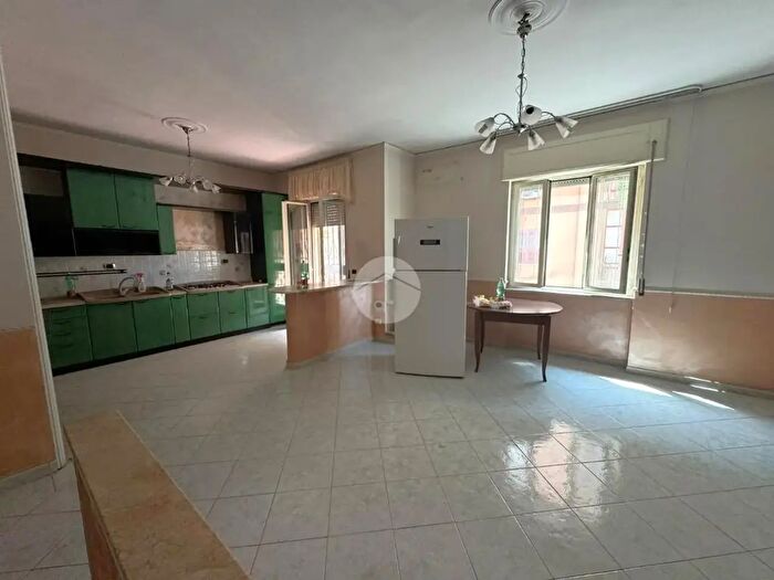 Appartamento trilocale in affitto in Via Atellana, Arzano