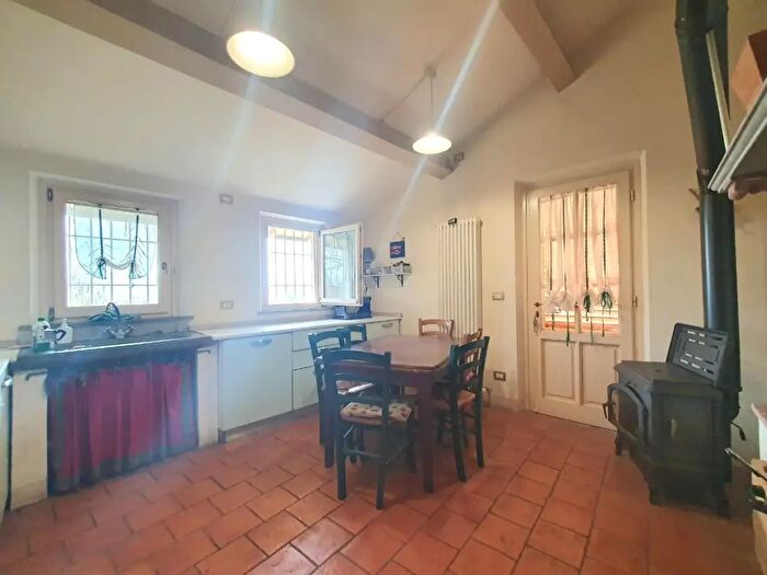 Casa quadrilocale in vendita in El Campaccio, Lucca