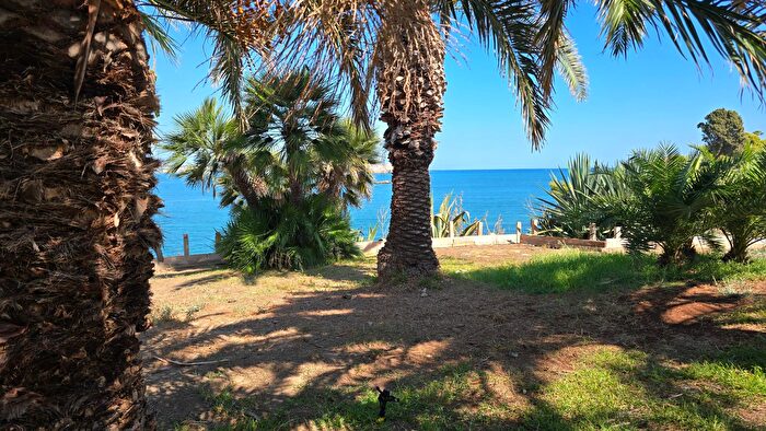 Casa con 15 locali in vendita in Via La Maddalena, Siracusa