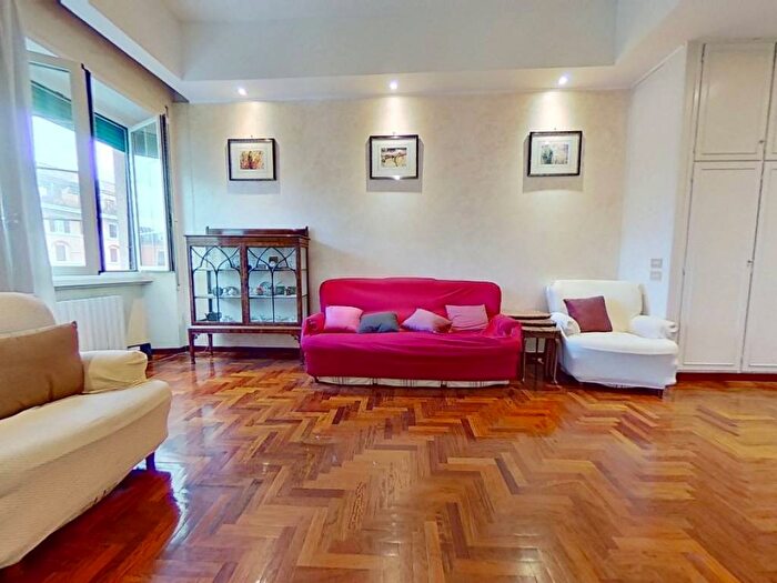 Appartamento con 5 locali in affitto in Via Appia Nuova, Re di Roma, Roma