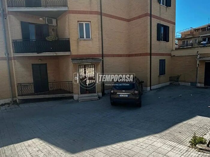 Appartamento quadrilocale in vendita in Via della Pisana, Roma