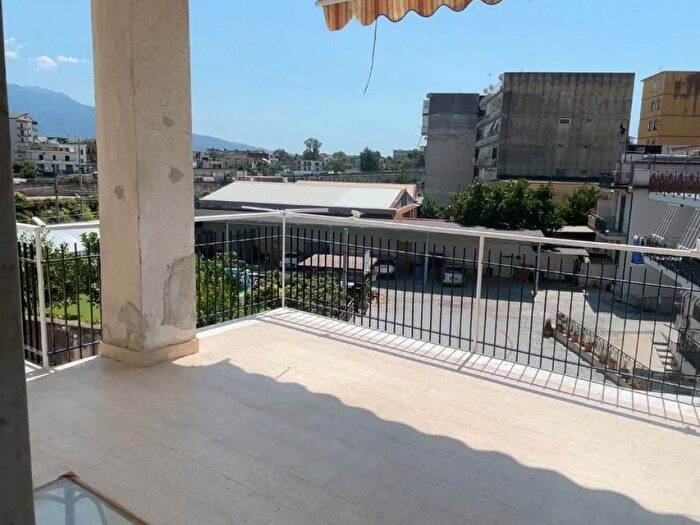 Appartamento trilocale in affitto in Via Roma, Centro, Casalnuovo di Napoli