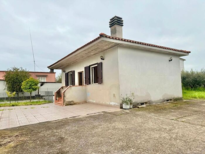 Casa quadrilocale in vendita in Via Monti Ernici Aprilia, Aprilia