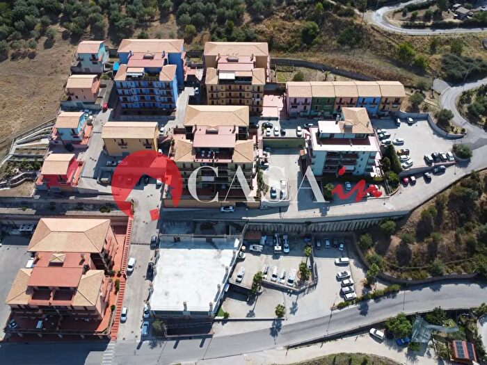 Appartamento quadrilocale in vendita in Via San Simone, Nicosia