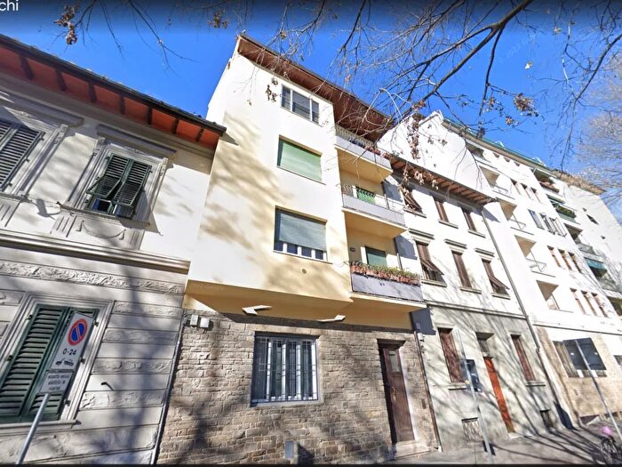 Appartamento trilocale in vendita in Viale Fanti, Firenze