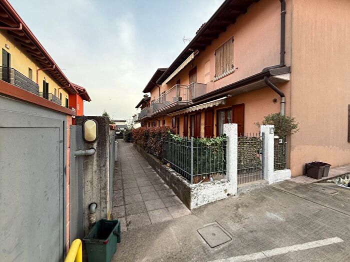 Appartamento bilocale in affitto in Via SantEurosia, Centro, Montichiari