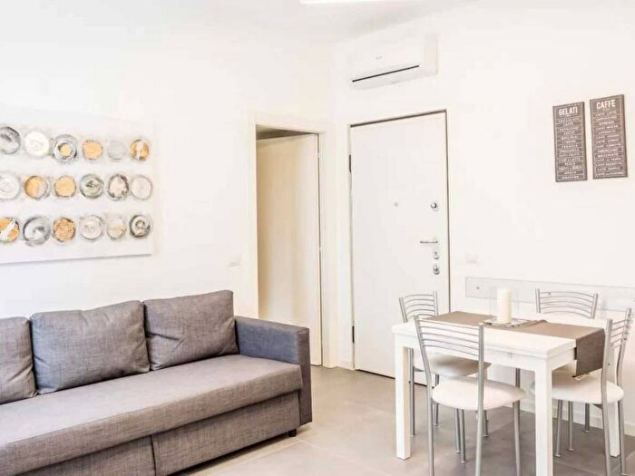Appartamento bilocale in affitto in Via San Gerolamo Emiliani, Porta Romana Medaglie d'Oro, Milano